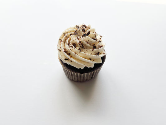 *Limited Time* Chocolate & Vanilla Cupcakes