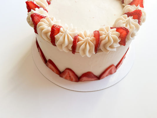 *Limited Time* Strawberry Cake